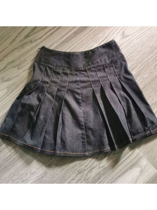 San Francisco Dresses & Skirts - San Francisco mini pleated black denim skirt.